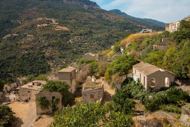 Hayalet şehir Gairo Vecchio, Sardia, İtalya