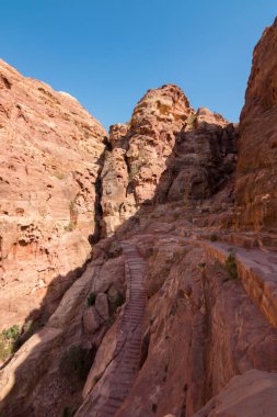 Petra, çöldeki antik şehir.