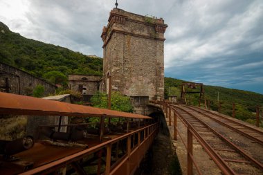 Terk edilmiş maden Pozzo Sanna, Sardinya, İtalya