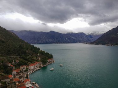 Karadağ 'ın eski Perast kenti
