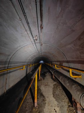 Terk edilmiş metro tünelleri ve metro sistemi
