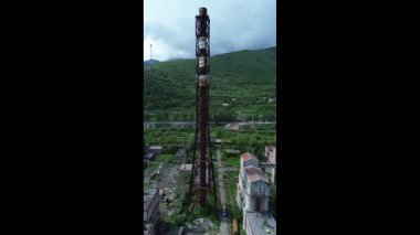 Vanadzor, Ermenistan 'daki terk edilmiş fabrikanın insansız hava aracı görüntüsü.