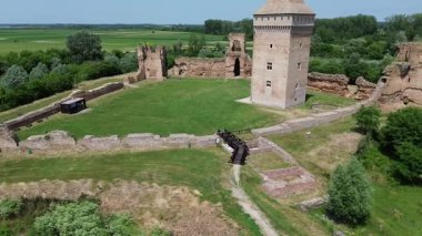 İnsansız hava aracı Belgrad ve Sırbistan sokaklarına bakıyor