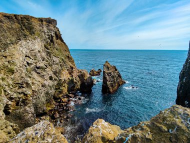 Valahnkaml rocks in a sunny day, Reykjanes, Iceland