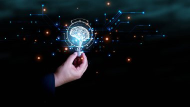 Beyin Beyni Olan Yenilikçi İşadamı Fikirler Tutan Ampul, Kavramsal Yaratıcılığını Aydınlattı. Düşünceli İşadamı Yaratıcılığı kıvılcımlandırıyor Beyin ve Yenilikçi Çözümlerle Ampulü Tutuyor.