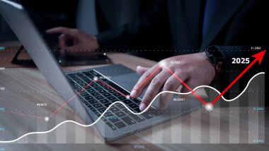 2025, İşletme, Dijital Dönüşüm Teknolojisi Stratejisi, Analiz ve Veri Yönetimi Sistemi ile çalışan Grafik Analisti, KPI 'nin veritabanına bağlı olduğu bir rapor hazırla.