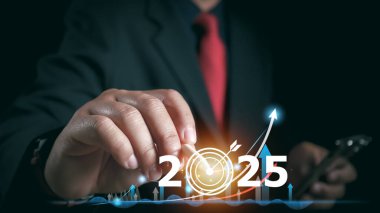 2025, İşletme, Dijital Dönüşüm Teknolojisi Stratejisi, Analiz ve Veri Yönetimi Sistemi ile çalışan Grafik Analisti, KPI 'nin veritabanına bağlı olduğu bir rapor hazırla.