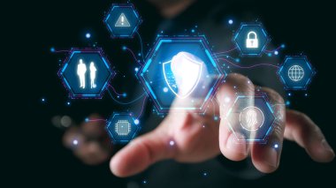 Siber güvenlik teknolojisi dijital bilgi, siber güvenlik internetini kilitle, saldırıları bir hackerdan koru. Çevrimiçi bir sistemde şifre gizlilik kavramı, suçtan korunan veriler, virüs siberi.