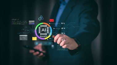 Mobil aygıt, bilgi grafikleri, dijital simgeler, akıllı teknolojiyi, analitiği, yapay zeka benimsemesini, mobil arayüzü temsil eden yapay zeka performans verilerini analiz eden kullanıcı.