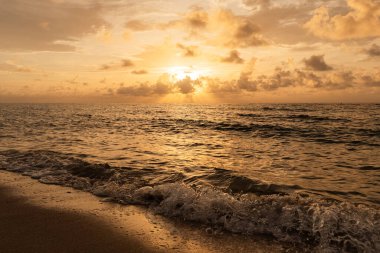 Florida 'da Miami sahilinde gün doğumu, seyahat ve yaz tatili konsepti - Görüntü
