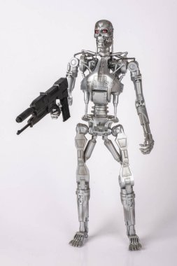 Düsseldorf, Almanya, 10.16.2024: Terminatör filminden Endoskeleton figürünün stüdyo çekimi. 