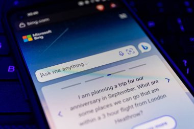  Kaunas, Litvanya - 12 Şubat 2023: Bing ekranda. Microsoft Bing, Microsoft tarafından piyasaya sürülen yeni AI CHAT botu.