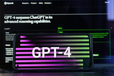 Kaunas, Litvanya - 2023 Mar 16: GPT - 4 ekranda. OpenAI GPT 4 'ün yeni sürümünü yayınladı. ChatGPT Al sohbet robotu. Yüksek kalite fotoğraf