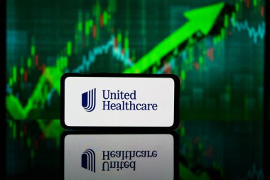 New York, Amerika Birleşik Devletleri - 10 Mart 2023: Birleşik Sağlık Şirketi borsada. Birleşik Sağlık Hizmetleri finansal başarı ve kâr