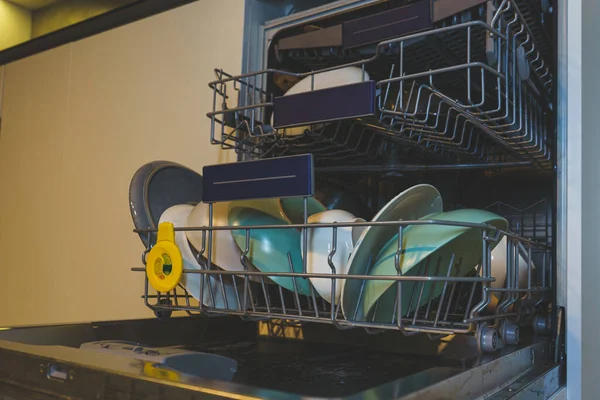 食器洗い機の汚い料理 高品質の写真 — ストック写真