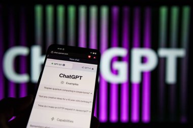 Kaunas, Litvanya - 23 Temmuz 2023: OpenAI ChatGPT logosu ekranda. Yüksek kalite fotoğraf