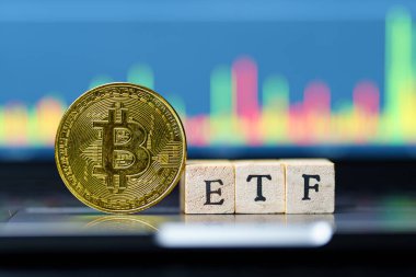 Kaunas, Litvanya - 10 Ocak 2024: Bitcoin ETF borsada. Borsa ticareti Bitcoin kripto para birimi ETF. Yüksek kalite fotoğraf