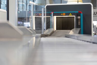 Havaalanı güvenlik bagaj tarayıcısı. Yüksek kalite fotoğraf