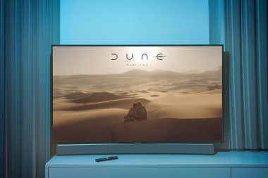 Kaunas, Litvanya - 2024 Mart 1: TV ekranında Dune Bölüm 2