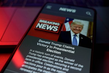 Donald Trump 'ın 2024 ABD başkanlık seçimlerini kazanması ile ilgili haberler. Washington DC, Amerika Birleşik Devletleri - 1 Kasım 2024