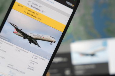 Uçuş Tradar24, 5342 sefer sayılı American Airlines uçağında görüntülendi. American Airlines 'ın uçağı Washington DC üzerinde helikoptere çarptı. 30 Ocak 2025
