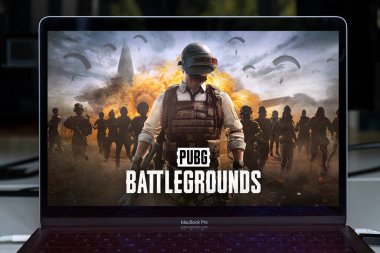 PUBG Savaş Alanı oyunu oyun dizüstü bilgisayarında ekranı başlat. 6 Nisan 2025