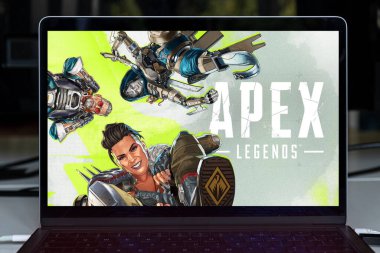 Ekranda gösterilen Apex Legends video oyunu, dinamik savaş pozlarında renkli aksiyon karakterleri yer alıyor. 6 Nisan 2025