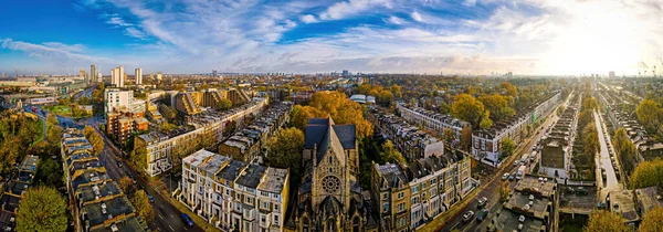 Pemandangan Udara Daerah Gereja Dan Perumahan London Barat Pada Musim — Stok Foto