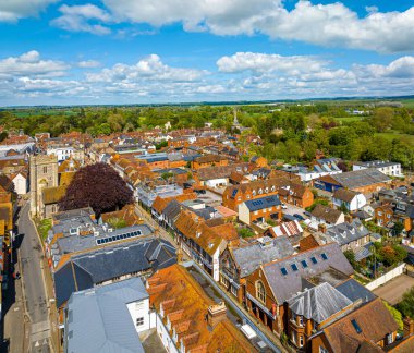 Wallingford 'un tarihi bir pazar kasabası ve Oxford ile İngiltere' de Thames Nehri üzerinde Reading arasında yer alan sivil bir kilise manzarası.