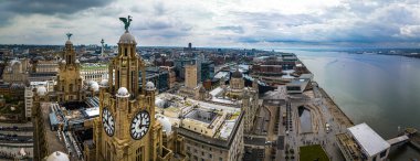 Liverpool rıhtım manzarası 2023 Avrupa Şarkı Yarışması için hazır.