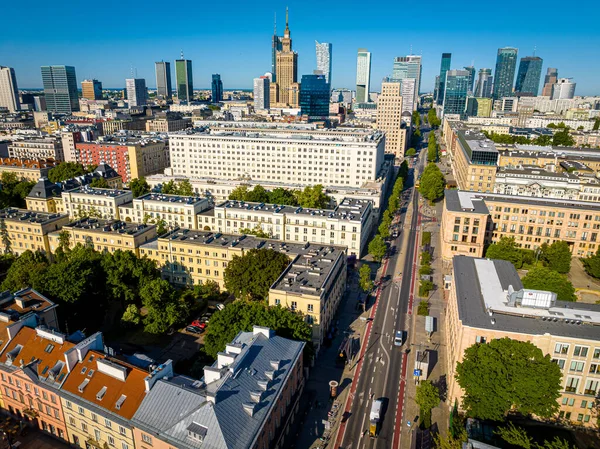 夏季华沙市中心的空中景观 — 图库照片