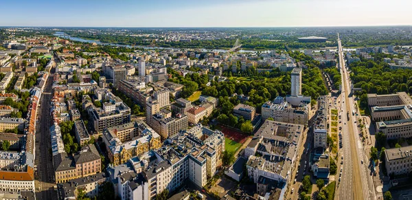 夏季华沙市中心的空中景观 — 图库照片