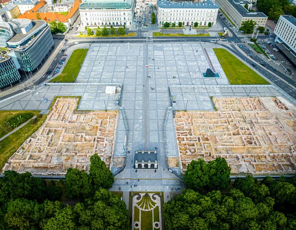 夏季波兰华沙市中心撒克逊花园的空中景观 — 图库照片