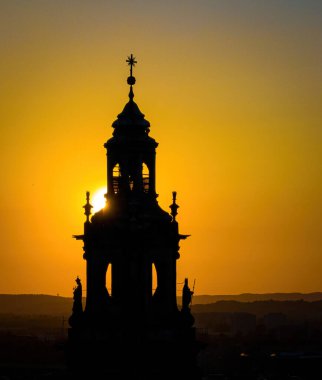 Wawel Şatosu 'nun günbatımında Krakow' un hava manzarası, Polonya, Avrupa