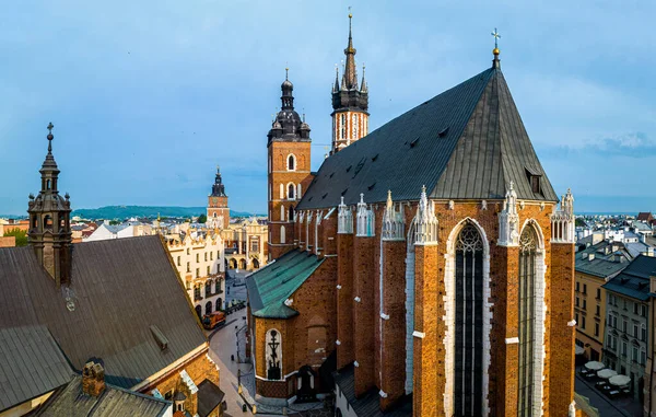 Вид Воздуха Базилику Святой Марии Старом Городе Краков Польше Европа — стоковое фото