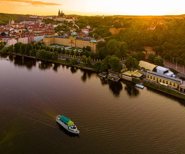 Çek Cumhuriyeti Nin Başkenti Prag Havadan Görünüşü Avrupa Nın Vltava — Stok fotoğraf