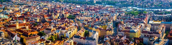 Flygfoto Över Prag Huvudstad Tjeckien Delas Floden Vltava Europa — Stockfoto