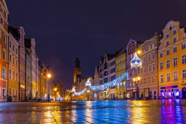 Wroclaw pazar meydanının gece manzarası, Polonya ve AB