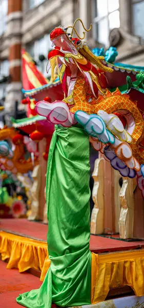 Dragon Dance Κατά Διάρκεια Της Κινεζικής Σεληνιακό Έτος Γιορτές Στο Εικόνα Αρχείου
