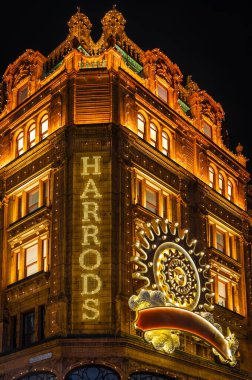 Londra 'nın Belgravia' sı Noel için süslendi, İngiltere