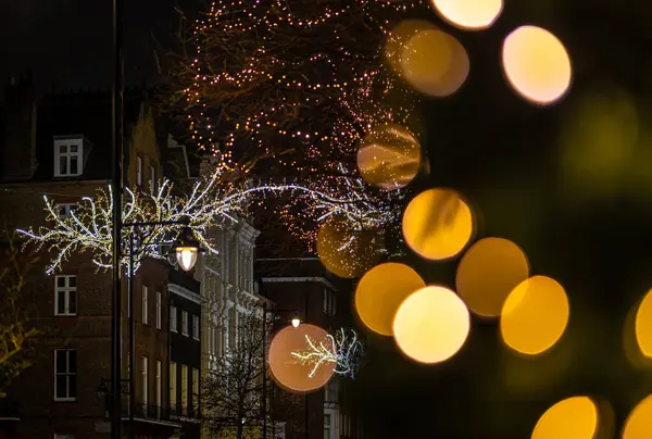 Londra 'nın Belgravia' sı Noel için süslendi, İngiltere