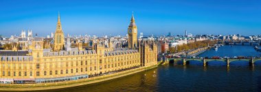 Büyük Ben 'in güneşli bir sabahta Londra' daki hava görüntüsü.