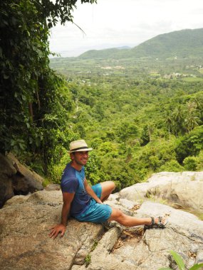 Koh Samui bakış açısıyla genç bir adam.