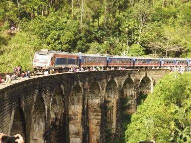 Sri Lanka 'da dokuz kemer köprüsü