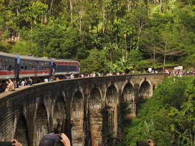 Sri Lanka 'da dokuz kemer köprüsü