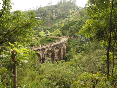 Sri Lanka 'da dokuz kemer köprüsü