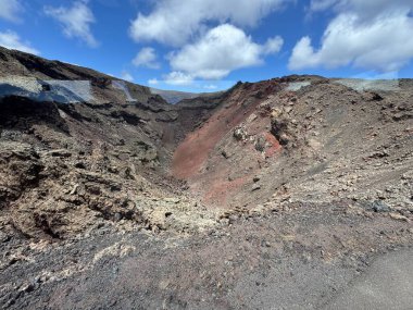 LANZAROTE KARANLIĞI ADASI