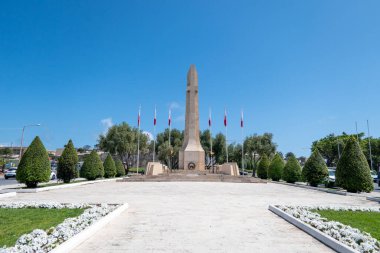 Valletta, Malta, 4 Mayıs 2023. 1. Dünya Savaşı ve 2. Dünya Savaşı anıtı Floriana 'da..