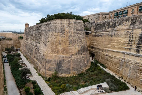 Valletta Malta April 2023 계획에 세워진 요새들 보호하기 인상적 도랑들을 — 스톡 사진