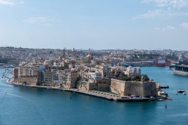 Valletta, Malta, 1 Mayıs 2023. Büyük Liman manzarası, Yukarı Barrakka Bahçeleri 'nden Senglea